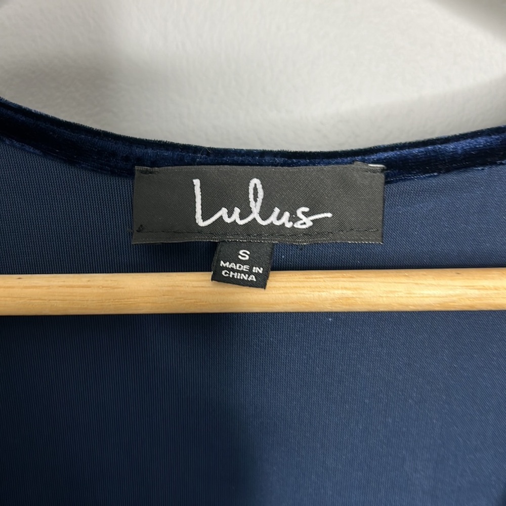 NWT Lulus Wrapped in Luxe Navy Blue Velvet Bell Sleeve Skater Dress Women size S - Picture 8 of 12